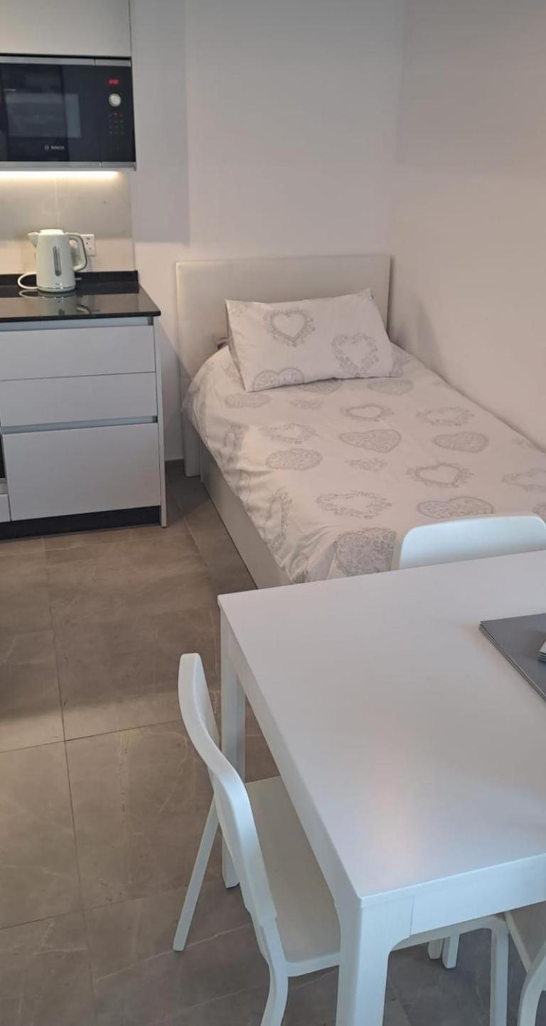 Beautiful Studio In Gibraltar - E1 Buitenkant foto